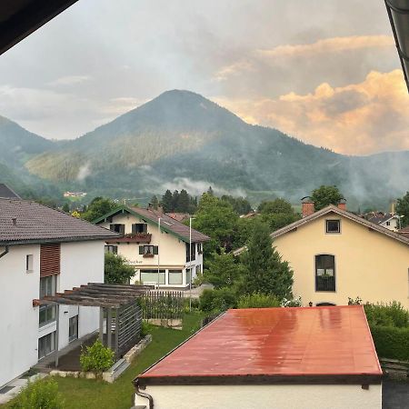 Kleines Nest Mit Bergblick Apartman Unterwössen Kültér fotó